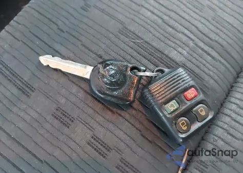 2009 Ford Focus Se z USA, uszkodzony, nr VIN 1FAHP35NX9W159189